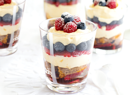 Christmas Berry Tiramisu